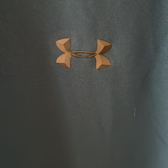 Under Armour heat gear shirt - Picture 3 of 4